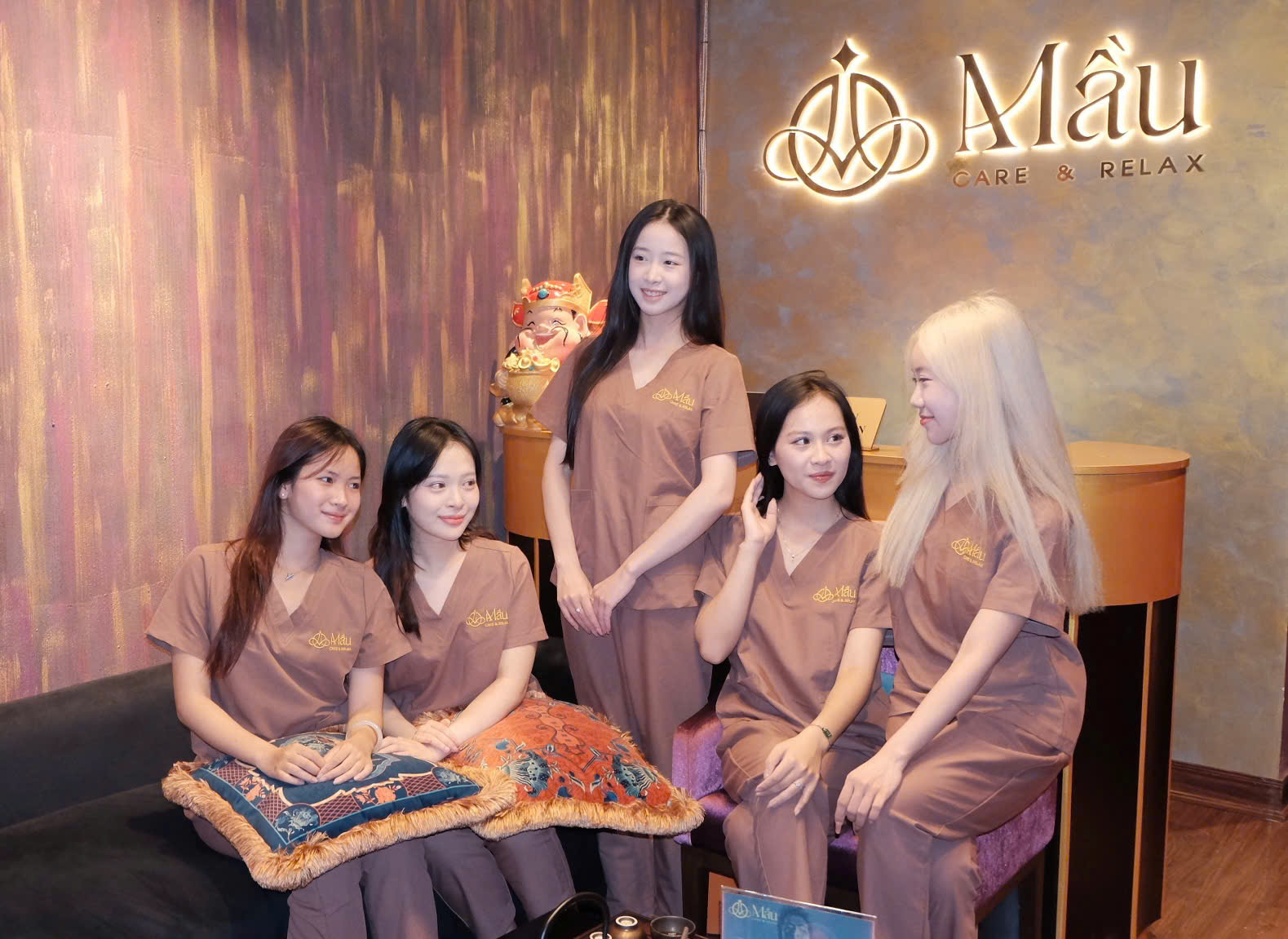 Đội ngũ KTV Mầu Spa - Care & Relax