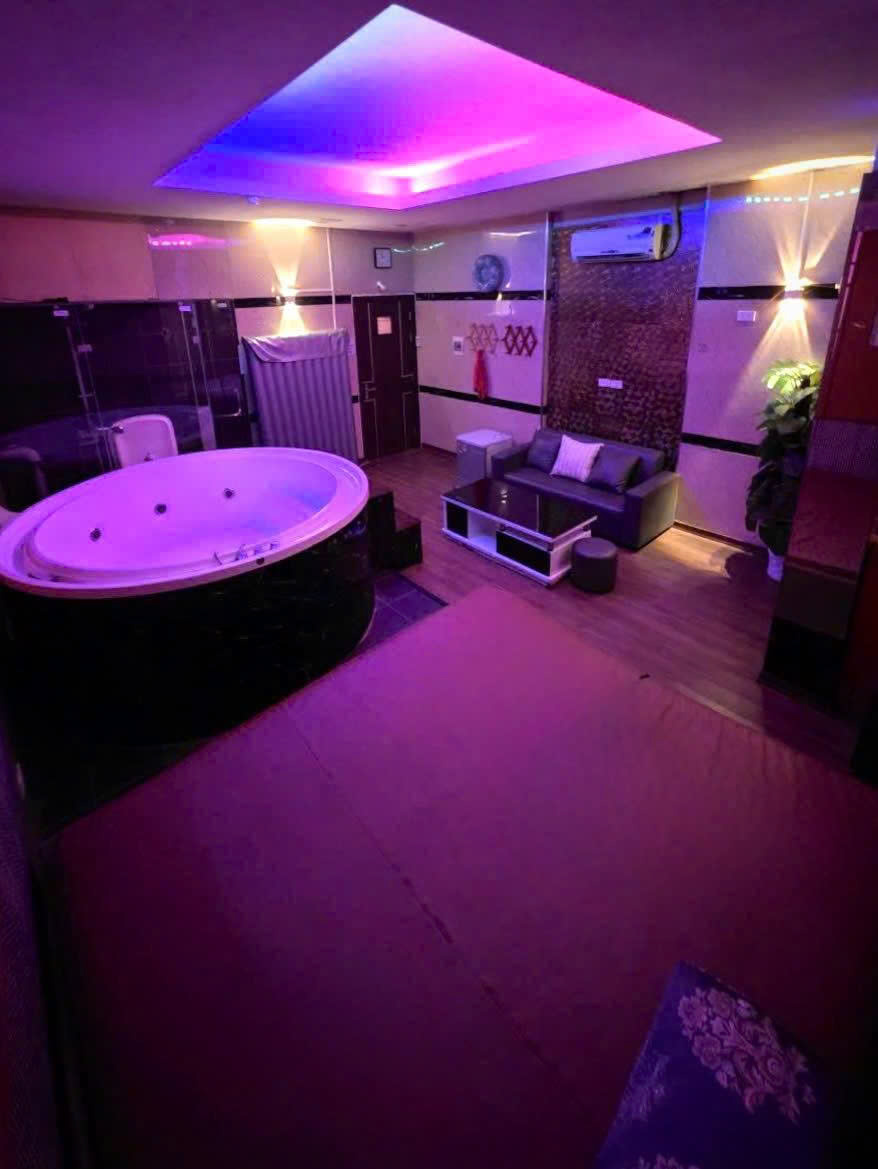 phòng massage riêng tư chất lượng cao tại 225 Hoàng Cầu